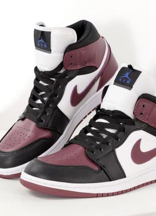 Жіночі кросівки nike air jordan 1 retro white black burgundy2 фото