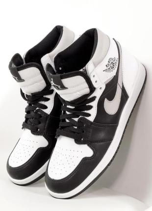 Женские кроссовки nike air jordan 1 retro white black grey