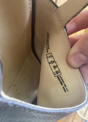 Кожаные оригинальные туфли clarks6 фото