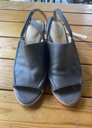 Кожаные оригинальные туфли clarks5 фото