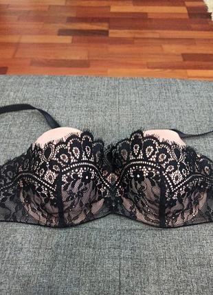 Красивый бюстик балконет