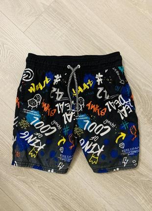 Яркие шорты