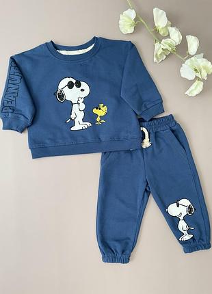 Костюм з принтом снуппі