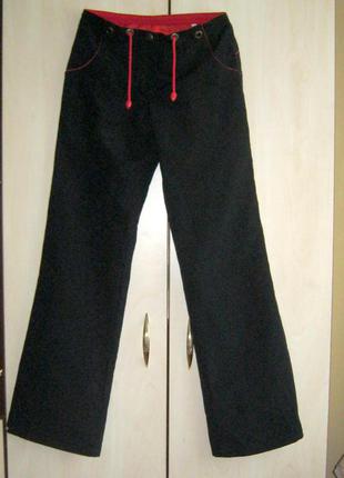 Спортивні штани.