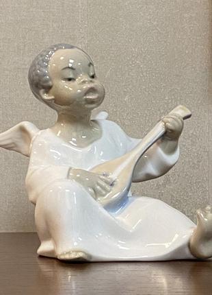 Фарфорова статуетка lladro «ангел».
