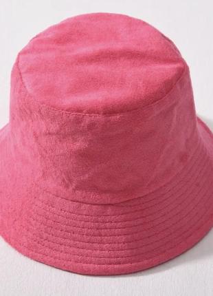 Панама на дівчинку