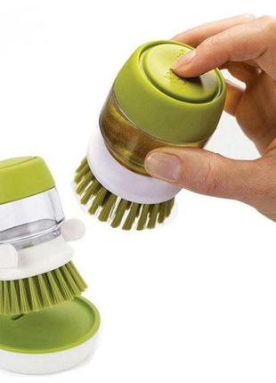 Щетка для мытья посуды с дозатором для моющего средства soap brush