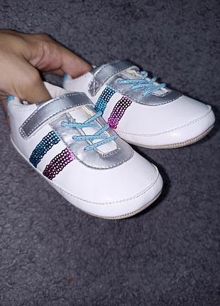 Кроссовки легкие распродаж 3