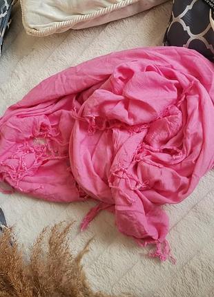 Розовый шарф палатин