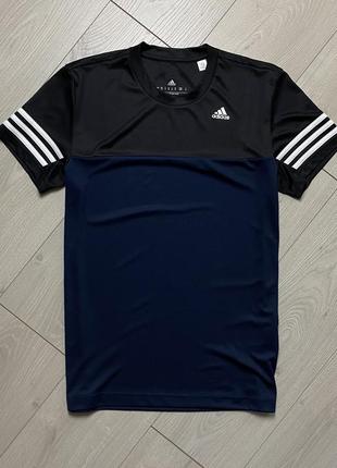 Футболка adidas