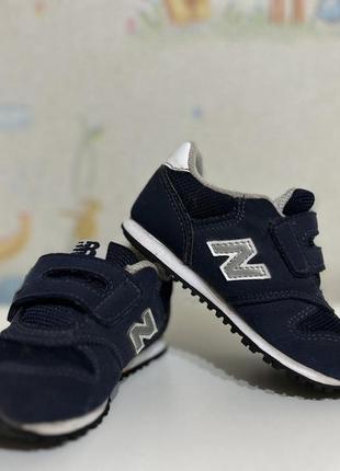 Кросівки new balance