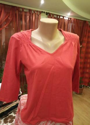 Жіноча блуза.