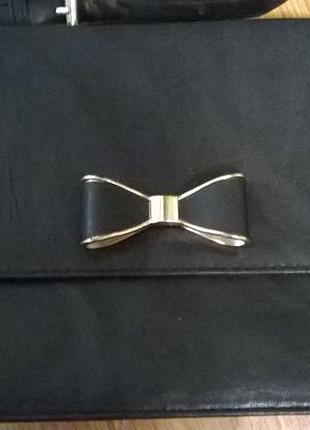 Маленькая красивенная изящная сумочка