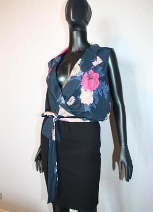Стильное комбинированное эффектное классика миди платье-рубашка на запах с завязками м1 фото