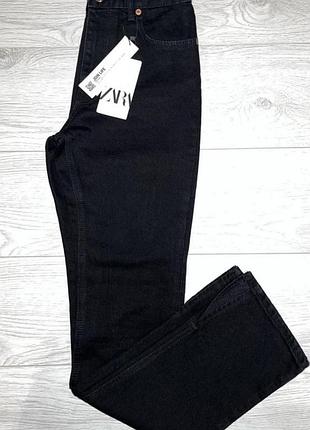 Женские черные джинсы с разрезами zara