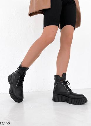 Стильні жіночі шкіряні черевики чорного кольору, трендові жіночі чоботи на шнурівці демісезон6 фото