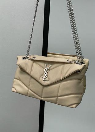 Женская сумка ив сен лоран бежевая saint laurent silver sneaker puffer небольшой шляпка в quilted lambskin6 фото