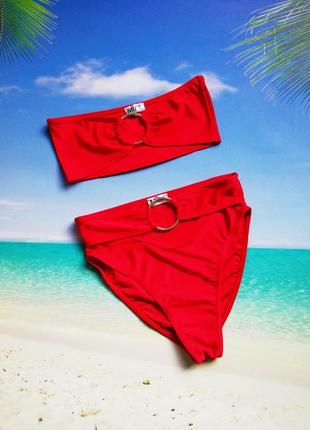 Красный купальник высокие плавки бандо