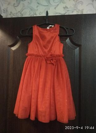 Детское красное платье на девочку 5-6 лет