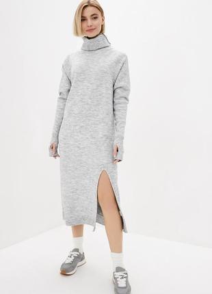 Демисезонное вязаное, оверсайз ,полушерстяное платье-свитер с разрезом4 фото