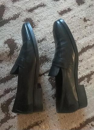 Кожаные, фирменные , чёрные туфли размер 445 фото