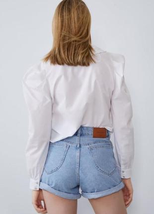 Жіночі шорти