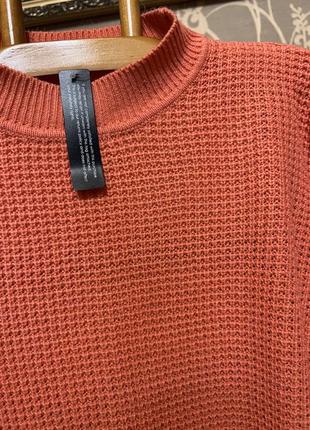 Очень красивый и стильный брендовый вязаный свитер.6 фото