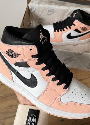 Женские кроссовки nike air jordan 1 retro mid pink quartz#найк6 фото