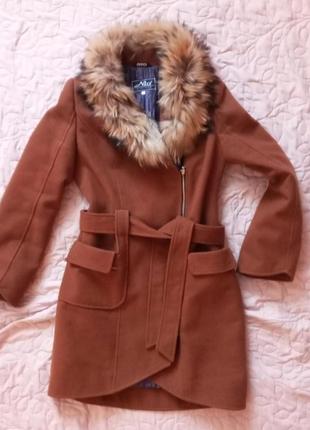 Женское пальто меховое зимнее холодное осень зимнее 46 размер