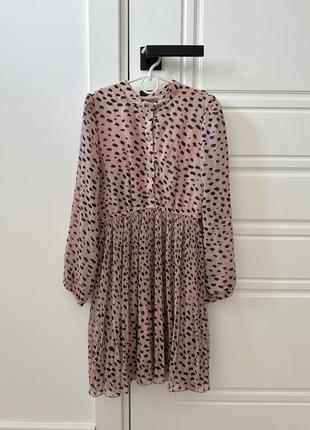 Красива сукня від reserved