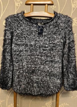 Очень красивый и стильный пушистый свитер 22-23.