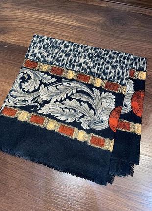 Красива хустка