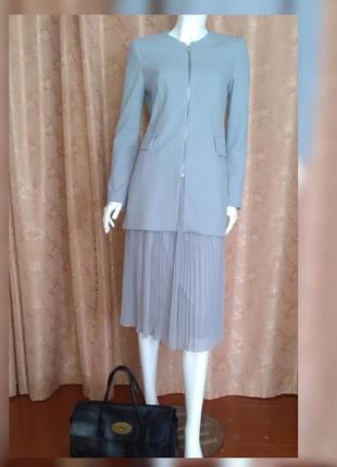 Zara шикарный костюм размер m , 28 ,юбка плиссе пиджак