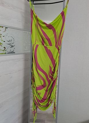 Платье на тонких бретелях с шнуровкой по бокам3 фото