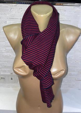 Красивый теплый шарф