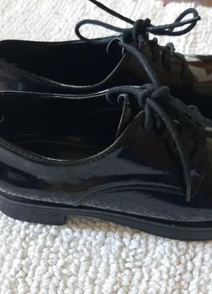 Классические черные туфли1 фото