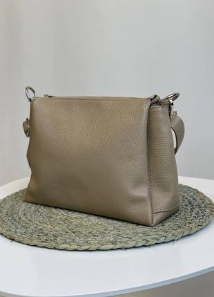 Класическая женская сумка средних размеров на длинном ремешке из натуральной кожи италия3 фото