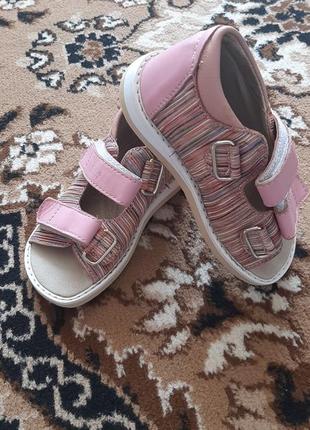 Продам ортопедические босоножки фирмы ortofoot