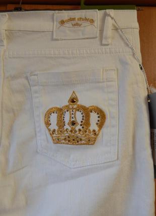 Шикарные укороченные джинсы с камнями сваровски denim studio