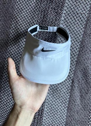 Nike featherlight dri-fit кепка спортивна оригінал б у