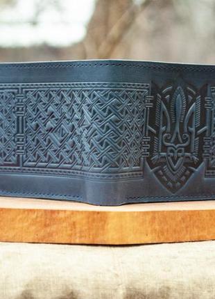 Мужской кожаный кошелек темно-синий с тиснением тризуб герб украины2 фото