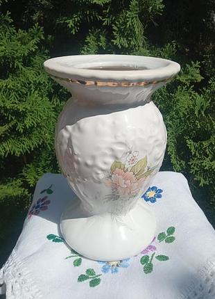 Продам винтажную фарфоовую вазу англия