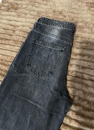 Рваные темные выгоревшие мом джинсы3 фото