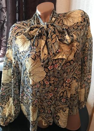 Оригинальная блуза из полупрозрачного шифона в принт маки