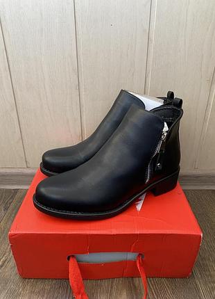 Ботильйони, ботильйони демисезонні, чобітки