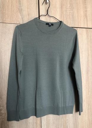 Светр від uniqlo