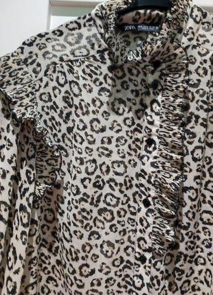 Стильная шифоновая блуза в леопардовый принт6 фото