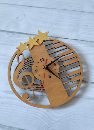 Часы деревянные "скрипичный ключ" с декором звезды 35 см4 фото