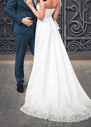 Свадебное платье