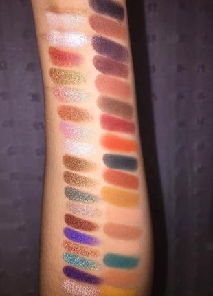 Палетка тіней morphe x jaclyn hill eyeshadow palette6 фото